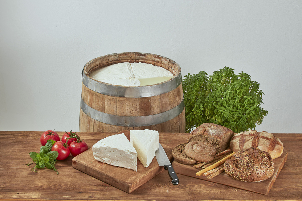 Feta: The Healthiest Cheese in the World. 5 Benefits of Feta.